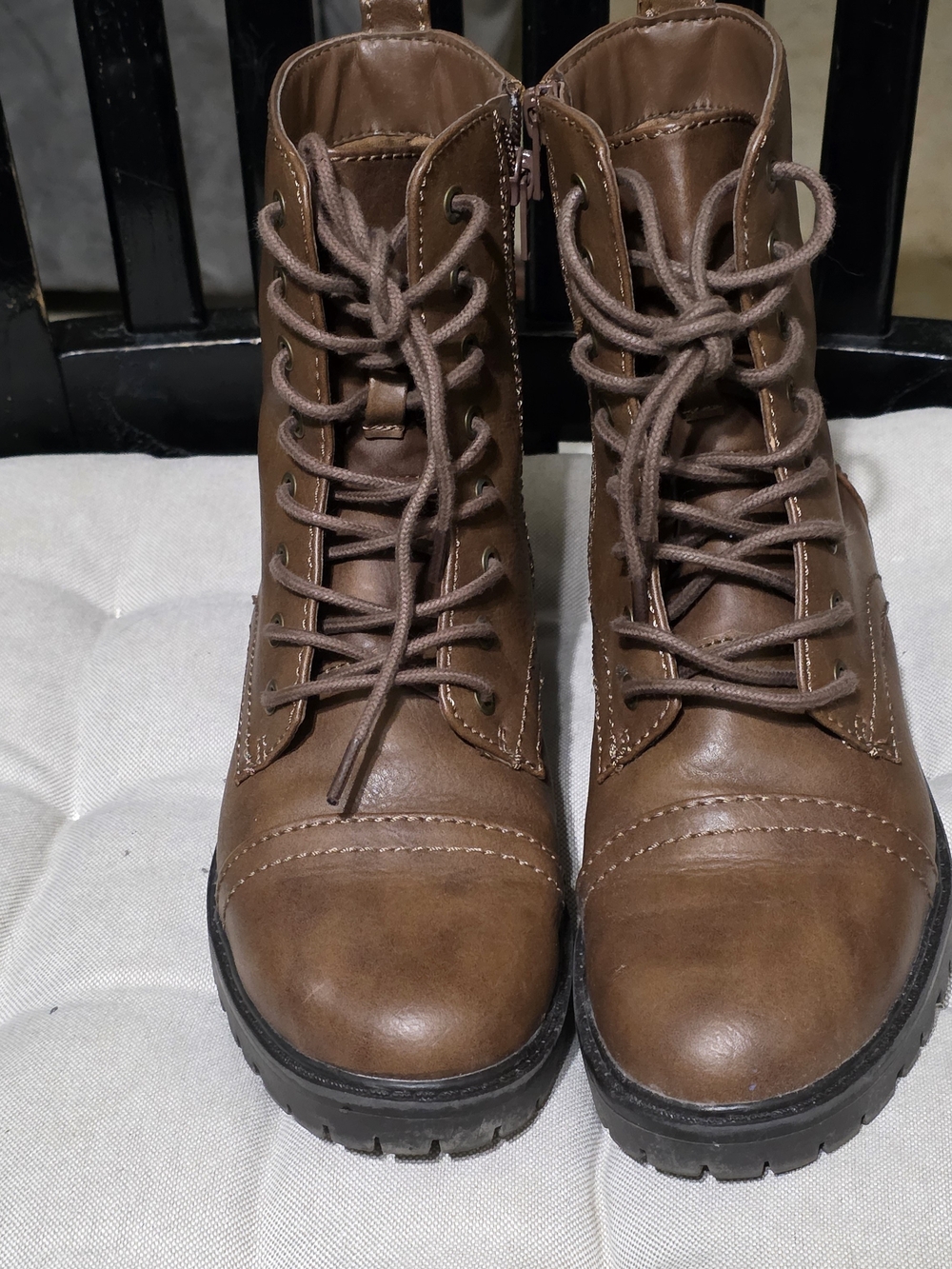 Universal Thread Brown Combat Boot Size 6.5 Used